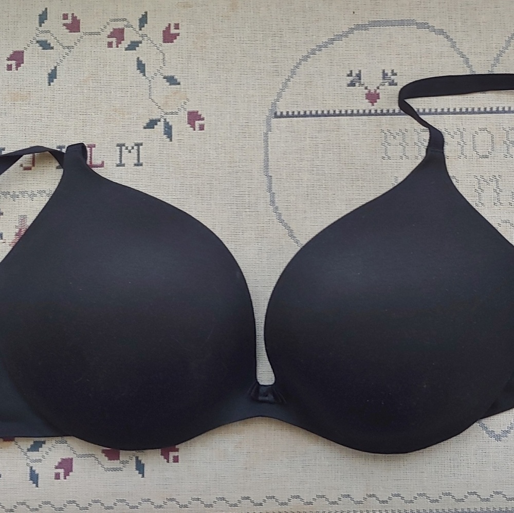 Victoria's Secret Plunge black padded bra